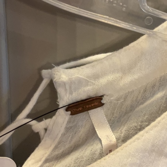 NWT! Free people White Embroidered Women's Top boho - Picture 3 of 7